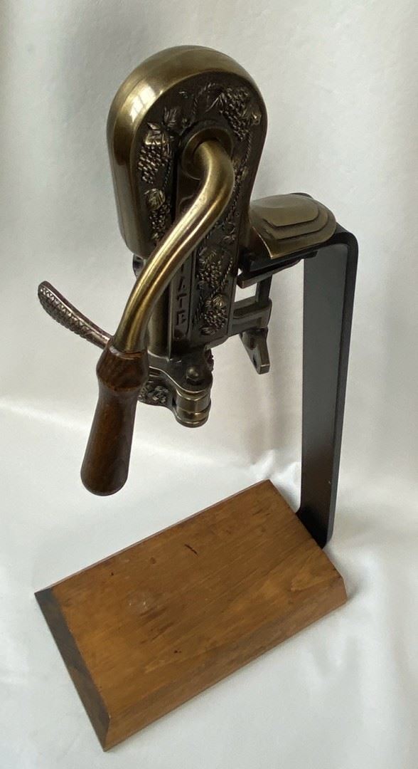 Vintage Rogar Estate Table Top Opener