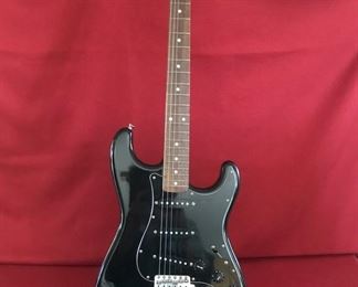FENDER SQUIER STRATOCASTER