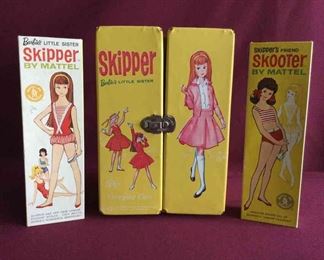 Skipper Barbies Little Sister Carrying Case And Boxed Skipper Boxed Skooter Dolls