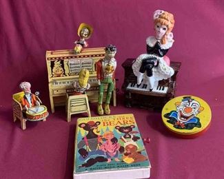 Vintage Lil Abner 1946 Tin Band And Lefton Piano Bank