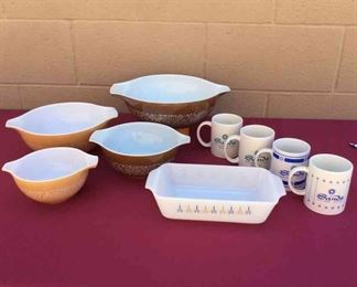 Vintage Pyrex, Anchor Hocking Collectable Mugs, Like New