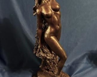 Nude woman statue signed Aldo Vitaleh 