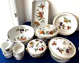 Royal Worcester Evesham cookware