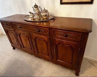 Dining buffet by Kindel