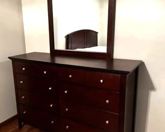 8-drawer dresser with mirror