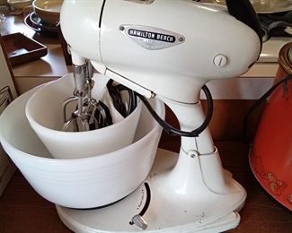 Vintage Hamilton Beach Mixer with Bowls