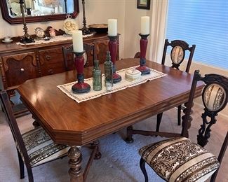Dining Table w/4 chairs