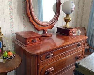 David Cabinet dresser and mirror 