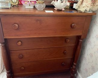 Chest of drawers