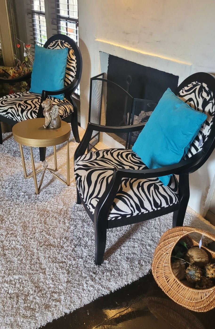 ENCHANTED LAKES ESTATE SALE in Arlington, TX starts on 7/7/2023