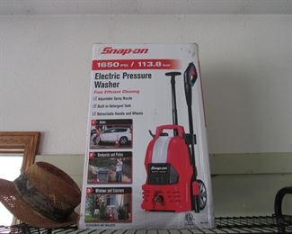 Snap on electric pressure washer