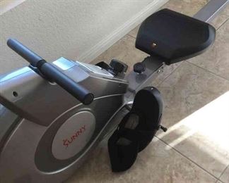 005 Sunny Health Fitness Magnetic Rowing Machine