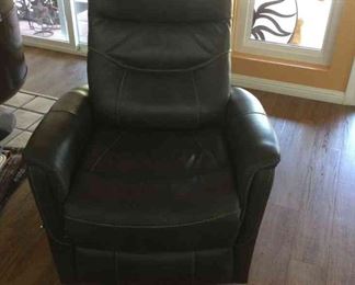 Swivel Recliner 