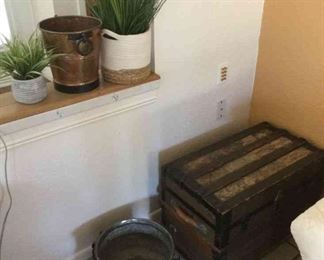 Wooden Trunk And More 