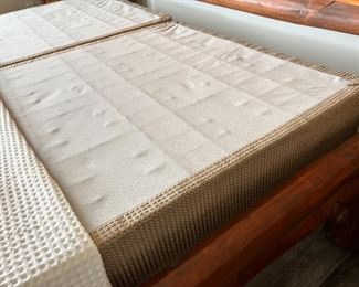 King Ponderosa Pine Log Bed Custom Made No Mattress