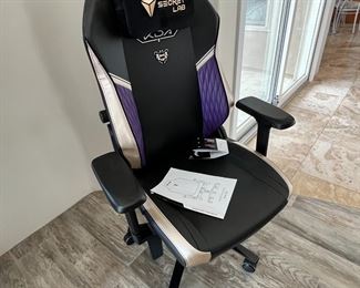 Secretlab Titan EVO League Legends 2022 Series Gaming Chair