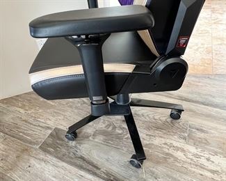 Secretlab Titan EVO League Legends 2022 Series Gaming Chair