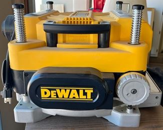 Dewalt Planer DW735 13 in. Three Knife, Two Speed Thickness Planer