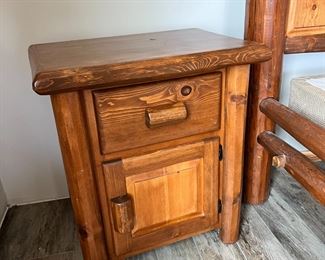 2pc Ponderosa Pine Log Nightstands Custom Made PAIR