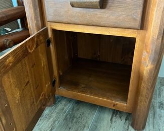 2pc Ponderosa Pine Log Nightstands Custom Made PAIR