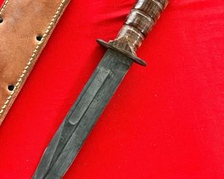 US WWII Camillus USN Mark 2 Fighting Knife with Recessed Nut II