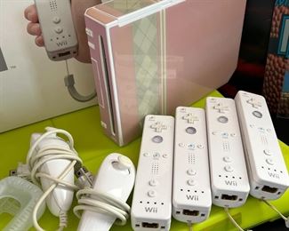 Nintendo Wii Video Game Console Bundle RVL-001