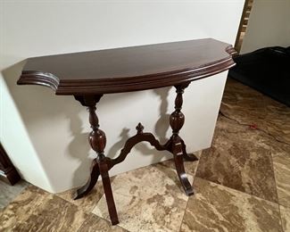 Traditional Accent Table