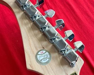 Silvertone by Samick SS-11/BK Strat Style Electric Guitar no case