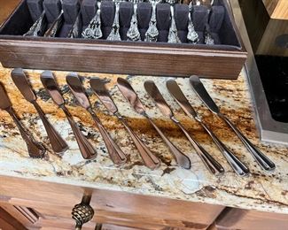 Flatware Set Distinction Deluxe Stainless by Oneida HH