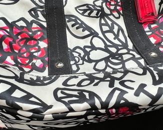 Coach Poppy Kyra Daisy Graffiti Tote