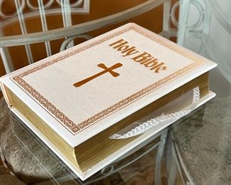 Large Family HOLY BIBLE Red Letter Edition New American Bible&nbsp;