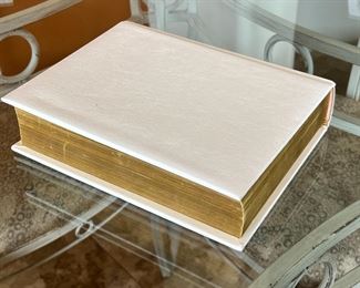 Large Family HOLY BIBLE Red Letter Edition New American Bible&nbsp;