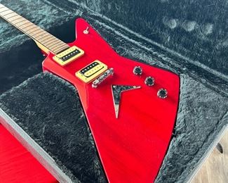 Dean ZX Cherry Red Electric Guitar with Case Z-X Z Series Case:4x19x47in HxWxD