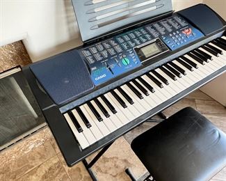 Casio CTK-519 Electronic Keyboard with stand and seat 33x37x16in HxWxD