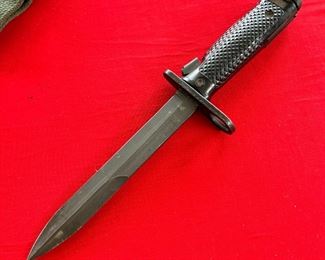 US M6 Bayonet MILPAR W/ U.S.M8A1 SCABBARD Blade: 6.75 Total:11.5in