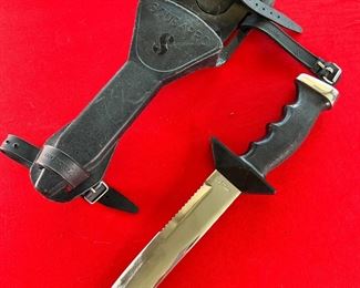 Scubapro Dive Knife Vintage Blade: 7in Total:12.5in