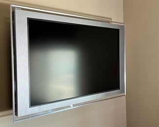 SONY XBR TV No Mount 29x49.5in HxWxD
