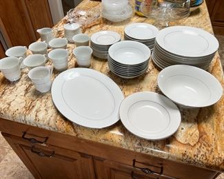 52pc Dynasty Eternal Fine China Set Dinnerware Set 52 piece set