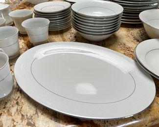 52pc Dynasty Eternal Fine China Set Dinnerware Set 52 piece set