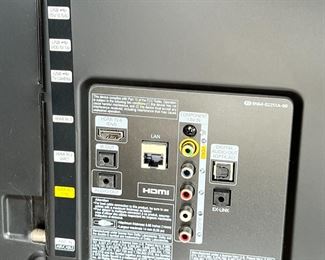 Panasonic TV 27.5x 48.5.in