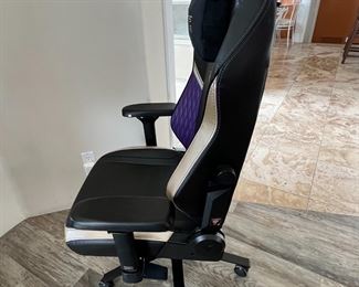 Secretlab Titan EVO League Legends 2022 Series Gaming Chair 52 x 29 x 26in