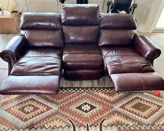 Power Reclining Sofa Couch 40 x 86 x 38in HxWxD