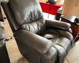 AS-IS La-Z-Boy Greyson Leather Power Recliner #1 40 x 38 x 44 HxWxD