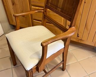 Single Wood Arm Chair 35 x 21.5 x 20.in HxWxD