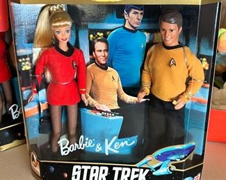 Barbie & Ken Star Trek Gift Set 30th Anniversary #1 15006 13.5x12x3in HxWxD