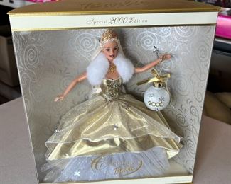 Barbie 2000 Edition Celebration 28269 #1 14x12x4in HxWxD