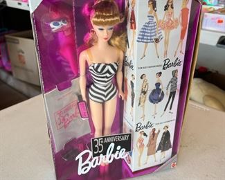 35th Anniversary Barbie Doll Special Edition #11590 1959 Tribute #1 13x9x2.5in HxWxD