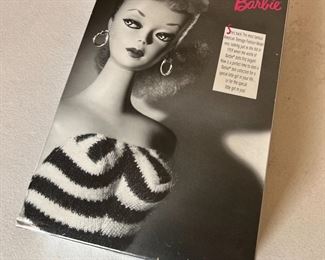 35th Anniversary Barbie Doll Special Edition #11590 1959 Tribute #1 13x9x2.5in HxWxD