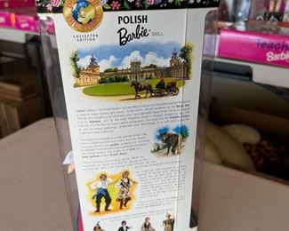 1997 Mattel Polish Barbie Doll Dolls Of The World 18560 #1 13x6x3in HxWxD