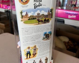 1997 Mattel Polish Barbie Doll Dolls Of The World 18560 #2 13x6x3in HxWxD